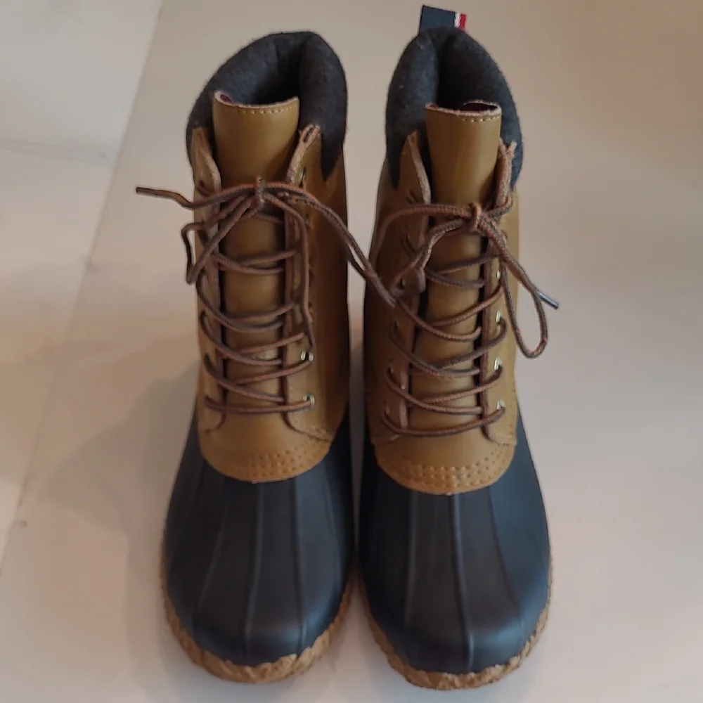 Tommy Hilfiger Waterproof Slip On Leather Traction Insulation Rain Snow Boot